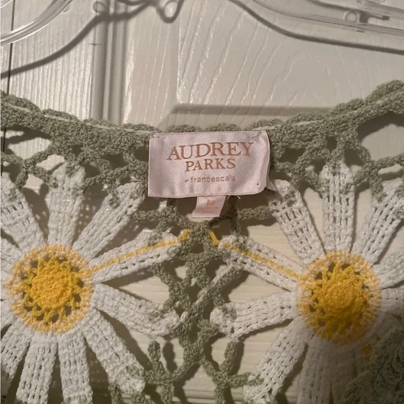 Francesca's Collections Daisy Crochet Crop Top - Green, White, and Yellow - Picture 3 of 3